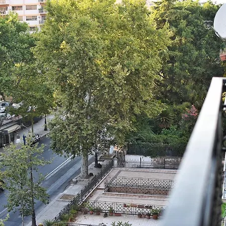 Apartment Iflat Residenza Liberta Ai Giardini Del Centro